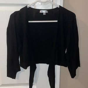 Black cropped shirt